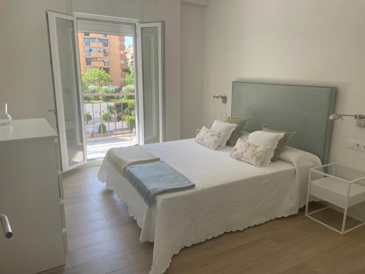 Апартаменты Piso A Estrenar Junto A La Playa Фуэнхирола Экстерьер фото