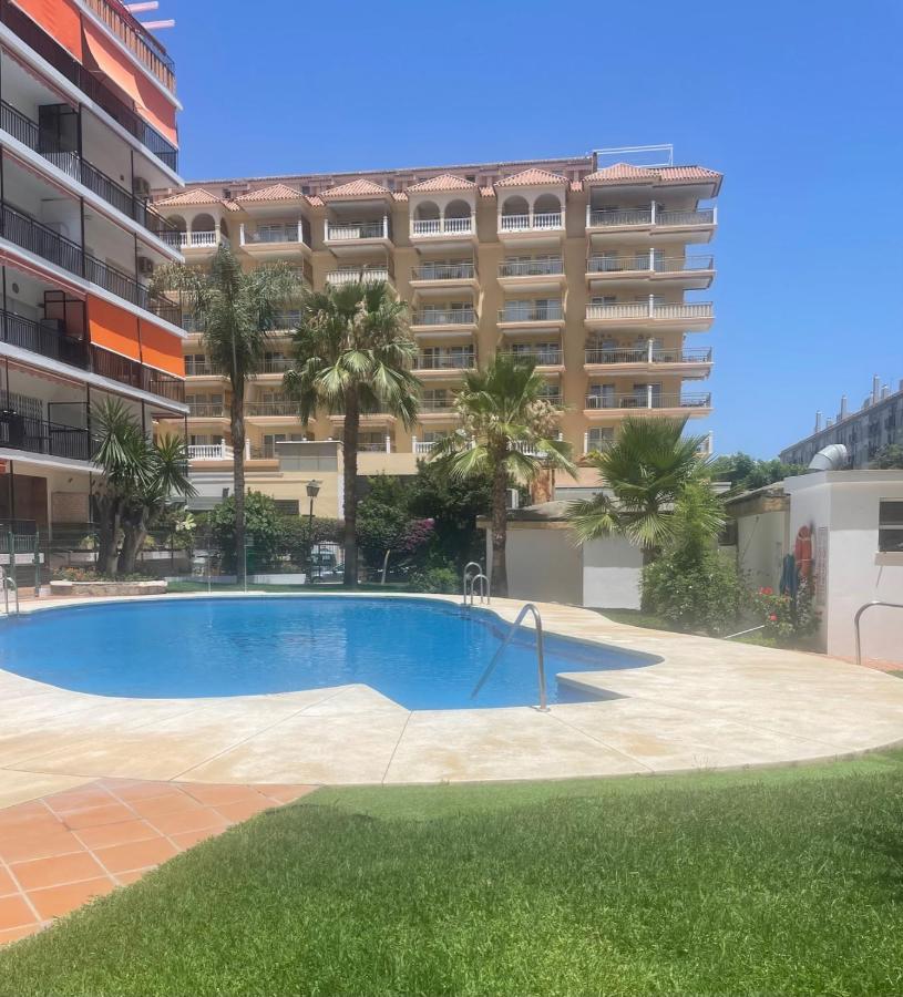Апартаменты Piso A Estrenar Junto A La Playa Фуэнхирола Экстерьер фото