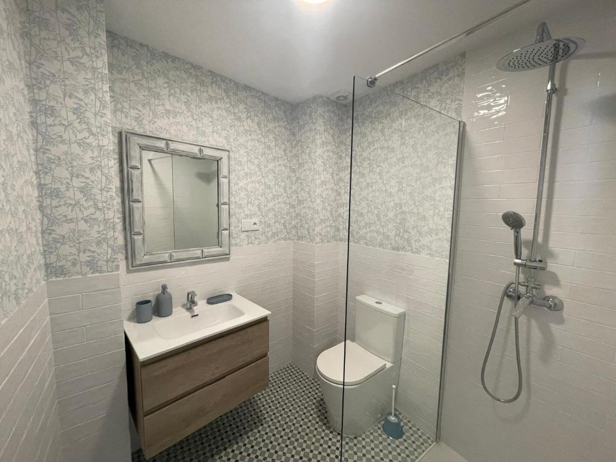 Апартаменты Piso A Estrenar Junto A La Playa Фуэнхирола Экстерьер фото